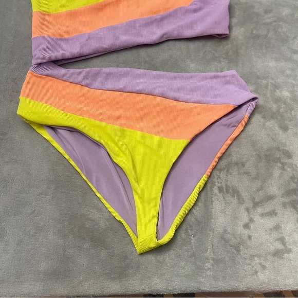 New! Beach Riot Joyce swimsuit purple colorblock 27714 - Picture 16 of 16